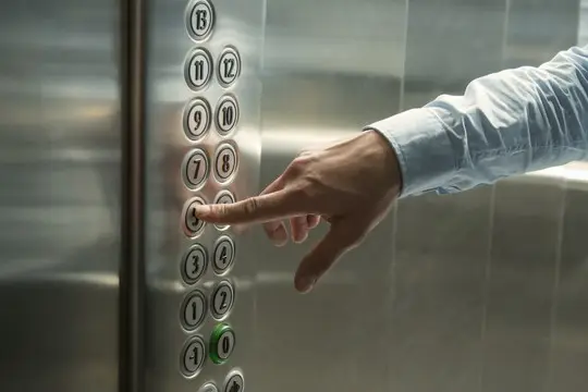 przyciski w windzie